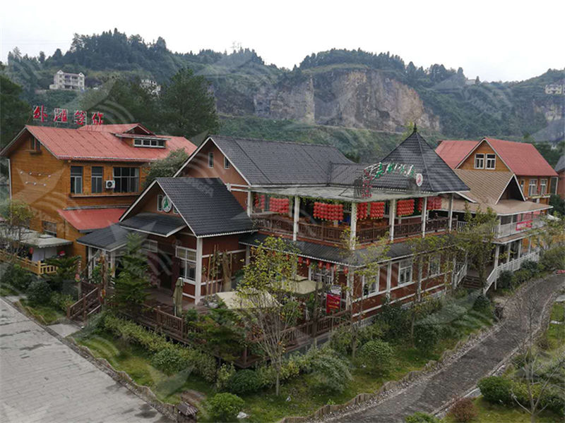 選擇晉城合成樹脂瓦，為南方屋頂雨季防水護(hù)航